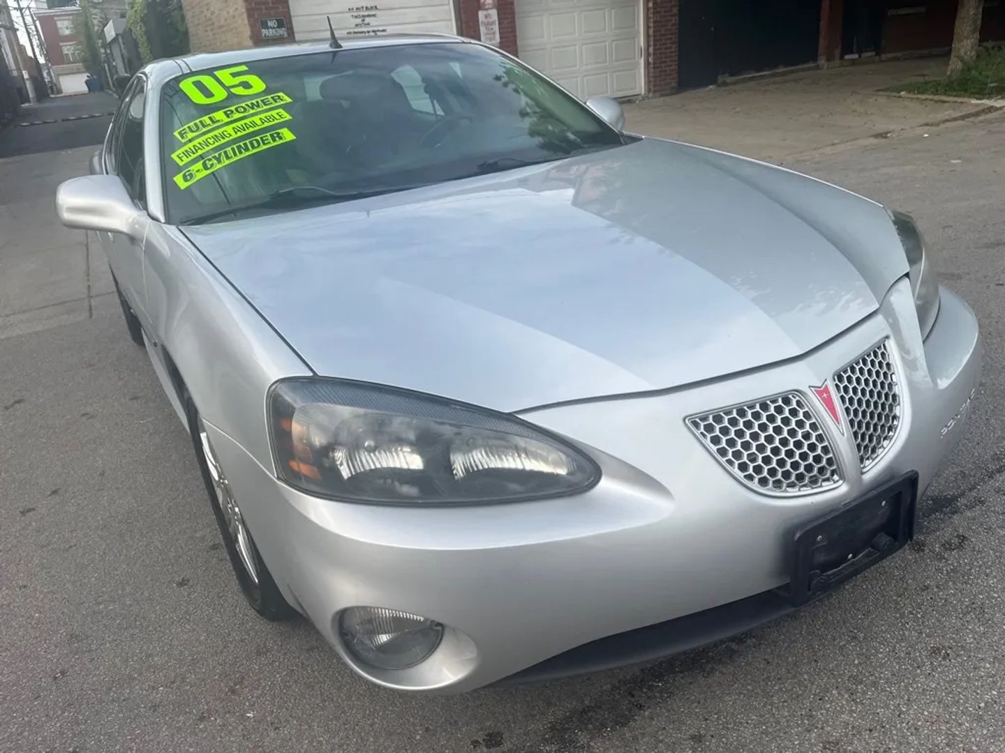 pontiac grand prix 2005 2G2WR544851142557 image pontiac grand prix 2005 2G2WR544851142557 image